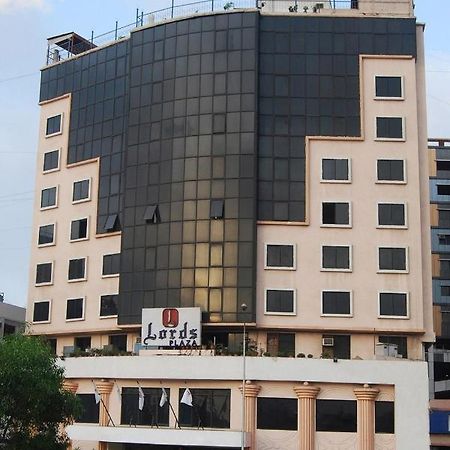 Lords Plaza Surat Ξενοδοχείο Εξωτερικό φωτογραφία
