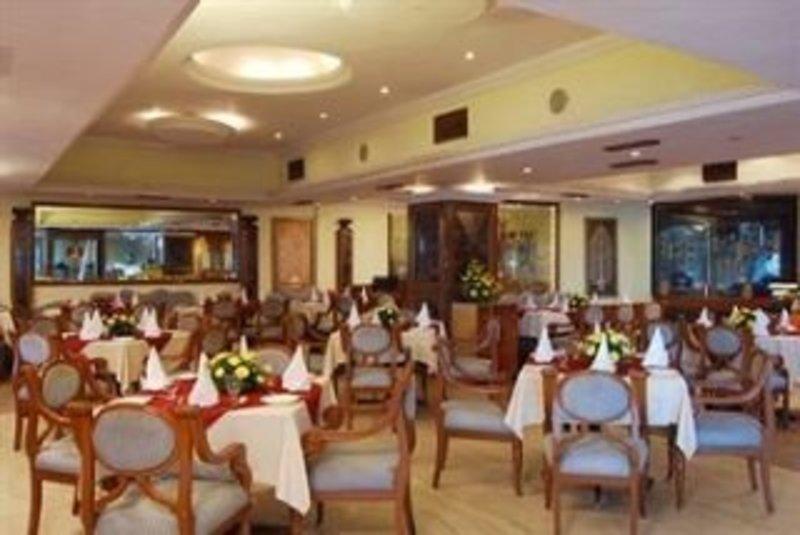 Lords Plaza Surat Ξενοδοχείο Εξωτερικό φωτογραφία